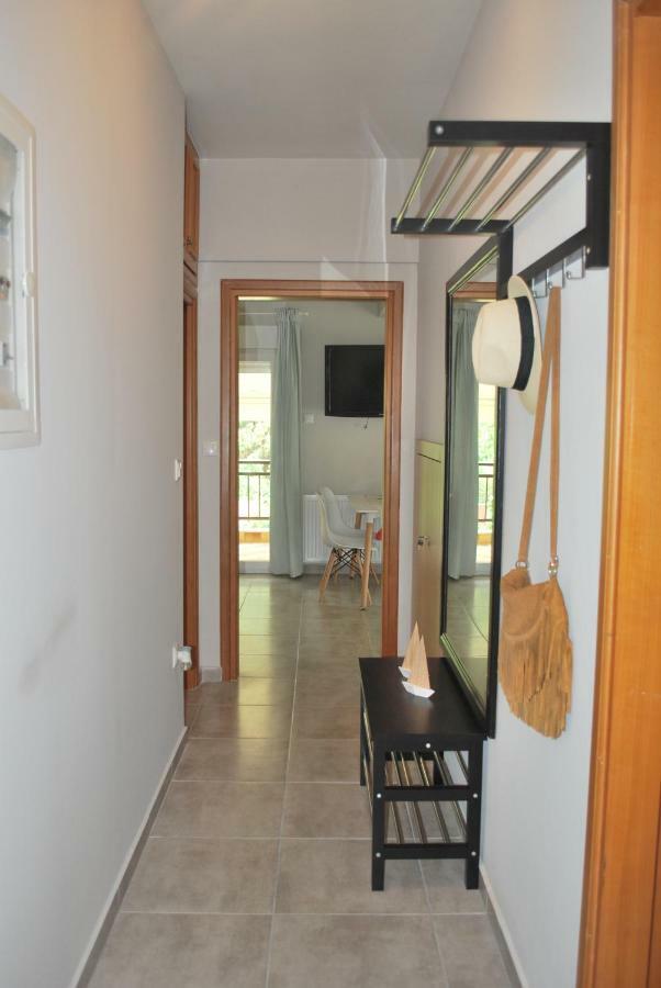 Cornelia Apartment PalaiónTsiflíkion エクステリア 写真
