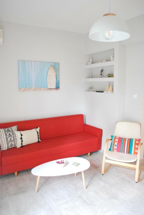 Cornelia Apartment PalaiónTsiflíkion エクステリア 写真