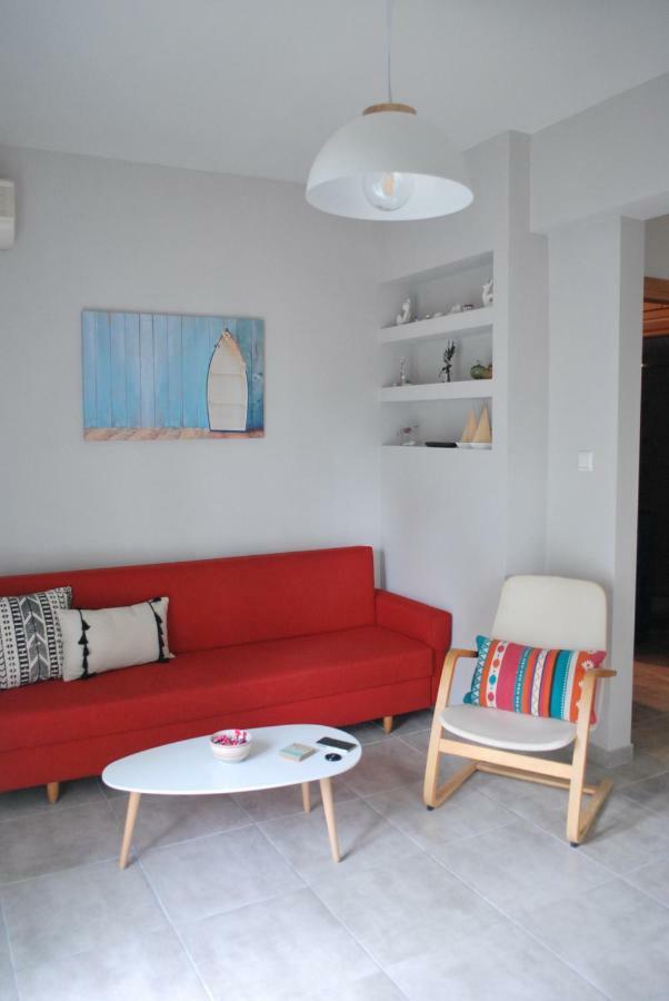 Cornelia Apartment PalaiónTsiflíkion エクステリア 写真