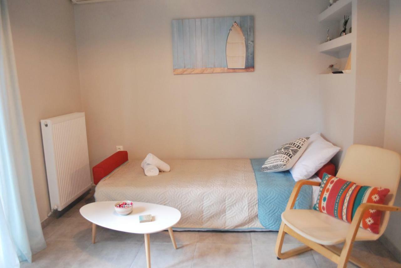 Cornelia Apartment PalaiónTsiflíkion エクステリア 写真